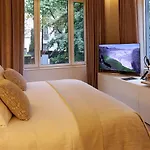 Abac H&r Monument Hotel