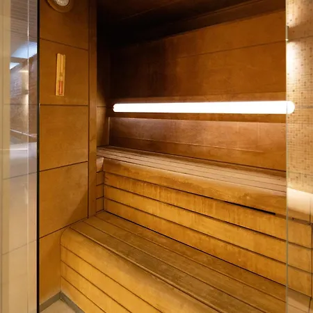 Abac H&r Monument Hotel