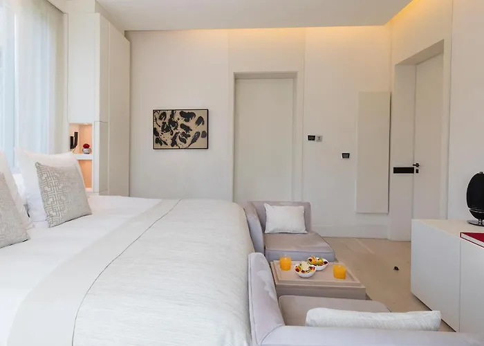 Abac H&r Monument Hotel 5*