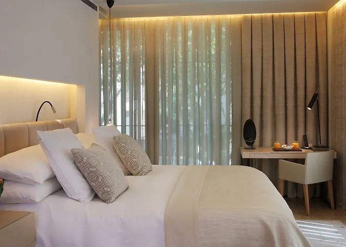 Hotel Abac H&r Monument