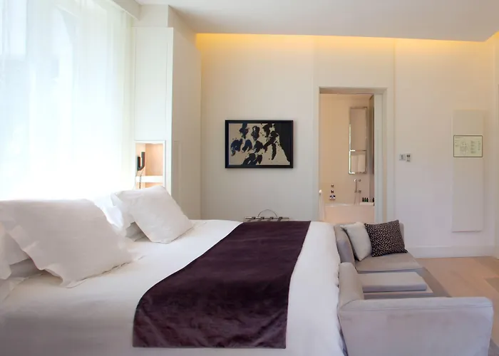 Abac H&r Monument Barcelona