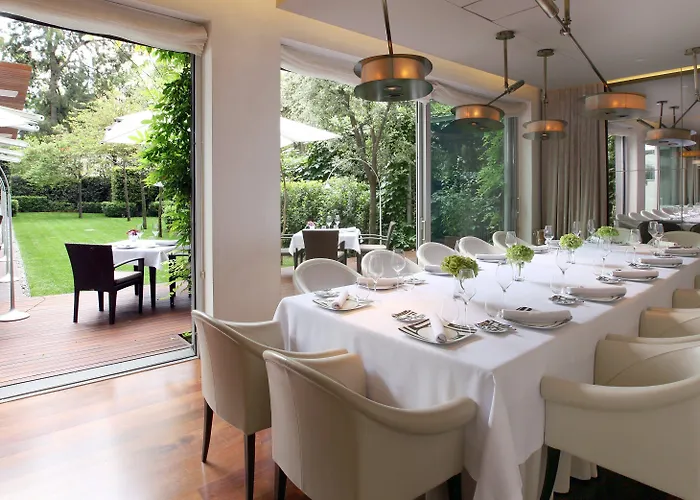 Hotel Abac H&r Monument