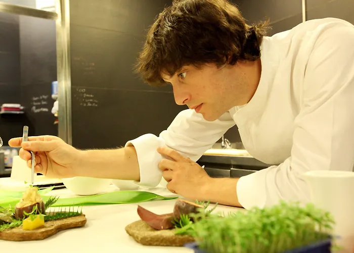 Abac H&r Monument Hotel