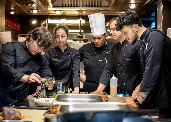 Abac H&r Monument Hotel 5*