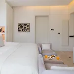 Abac H&r Monument Otel 5*